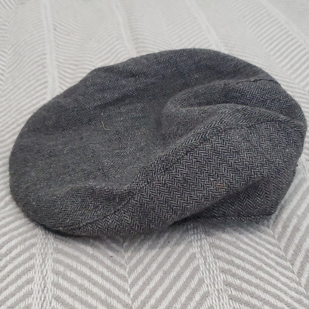 Boys 'poor boy' style hat